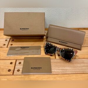 Burberry Elsa Sunglasses - NEW